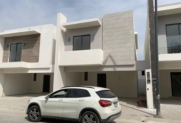 Casa en condominio en  Avenida Bosque De Las Lomas, Las Lomas Sector Bosque, Mitras Poniente, García, Nuevo León, 66024, Mex