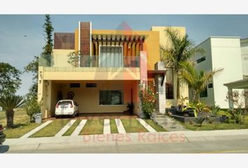 Casa en  Calle Rosa Morada, Altozano, Colima, 28530, Mex