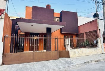 Casa en  810 812 814, Calle 67, Centro, Mérida, Yucatán, 97000, Mex
