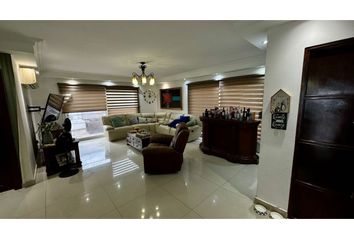 Casa en  Avenida Santa Elena, San Francisco, Panamá, Pan