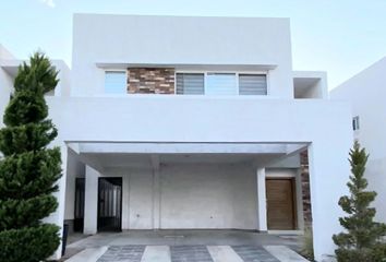 Casa en condominio en  Calle 60, Las Rosas, Chihuahua, 31066, Mex