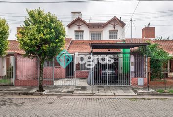 Casa en  Calle Roger Plá, Salta, Capital, Salta, Arg