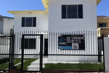 Casa en  Calle Laguna De Montebello 681, Valle Dorado, Ensenada, Baja California, 22890, Mex