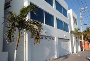 Departamento en  Avenida De Los Pinos, Playa Norte, Ciudad Del Carmen Centro, Carmen, Campeche, 24115, Mex