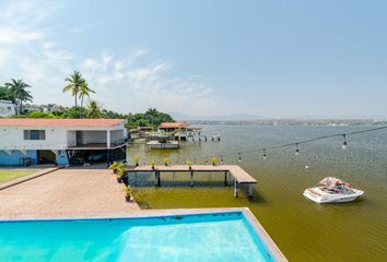 Casa en  Pueblo Tequesquitengo, Jojutla
