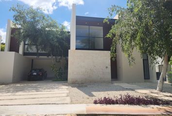Casa en condominio en  Yucatan Country Club, Mérida, Yucatán, Mex