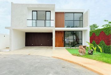Casa en  Sitpach, Mérida, Yucatán