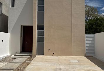 Casa en  Calle 74, Real Montejo, Mérida, Yucatán, 97302, Mex