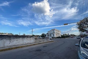 Lote de Terreno en  Av Pérez Ponce, Centro, Mérida, Yucatán, México