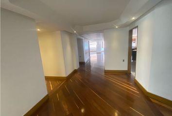 Apartamento en Carrera 8, El Chico, Bogotá, Distrito Capital, Col