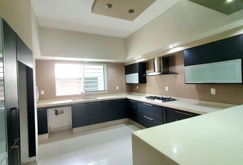 Casa en  Avenida José G. Alcaraz 1701, Real Vista Hermosa, Colima, 28018, Mex
