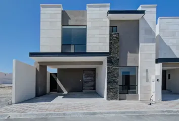 Casa en fraccionamiento en  Calle San Jorge 1175, Santa Fe, Ramos Arizpe, Coahuila De Zaragoza, 25904, Mex