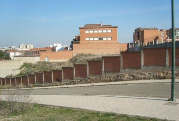 Edificio en  Oliver - Valdefierro, Zaragoza
