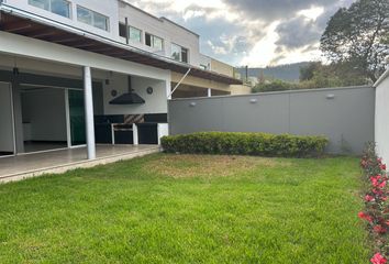 Casa en  Cumbayá, Quito