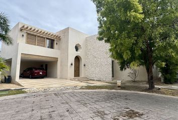 Casa en  Yucatán Country Club, Mérida, Yucatán, Mex