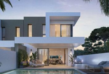 Chalet en  Alhaurin De La Torre, Málaga Provincia