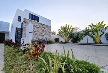 Casa en condominio en  Calle 20 20, Conkal, Yucatán, 97345, Mex