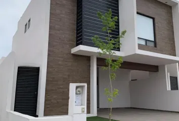 Casa en fraccionamiento en  Calle Rivera Del Valle, Hospital Muguerza, Saltillo, Coahuila De Zaragoza, 25210, Mex