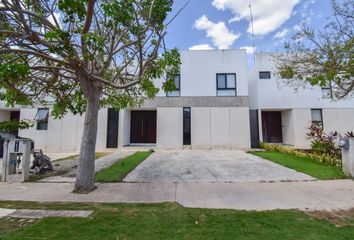 Casa en condominio en  Avenida 21, Mérida, Yucatán, 97305, Mex