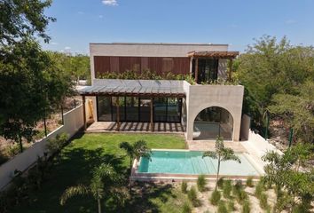 Casa en condominio en  Calle 28, Komchén, Mérida, Yucatán, 97302, Mex