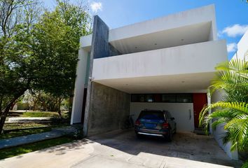 Casa en  Avenida Natura, Cholul, Mérida, Yucatán, 97305, Mex