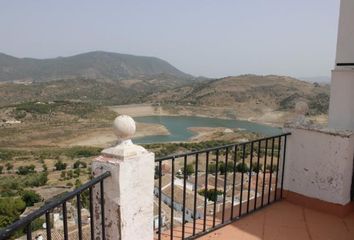 Chalet en  Zahara De La Sierra, Cádiz Provincia