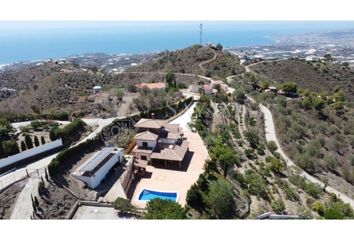 Chalet en  Sayalonga, Málaga Provincia