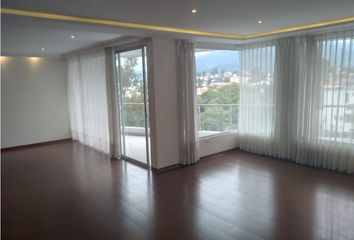 Departamento en  Cumbayá, Quito