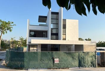 Casa en  Yucatán Country Club, Mérida, Yucatán, Mex