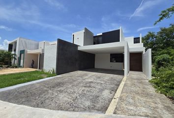 Casa en  Calle 10 79b-79b, Cholul, Mérida, Yucatán, 97305, Mex