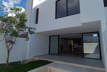 Casa en condominio en  Calle 53 24670 Tc, Mérida, Yucatán, 97302, Mex