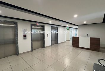 Oficina en  Avenida Fray Luis De León, Centro Sur, Santiago De Querétaro, Querétaro, 76090, Mex