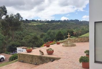 House for rent in Yerbabuena, Chía