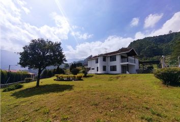 Casa en Calle 41 Sur 24c 2-76, Vallano, Envigado, Antioquia, Col
