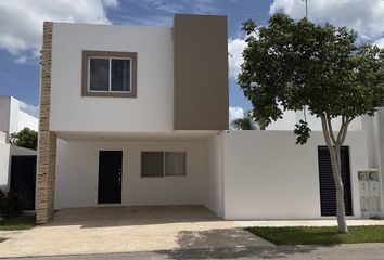 Casa en condominio en  Pueblo Conkal, Conkal