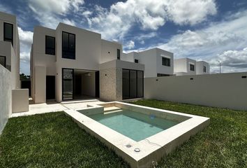 Casa en  Calle 33, Cholul, Mérida, Yucatán, 97305, Mex