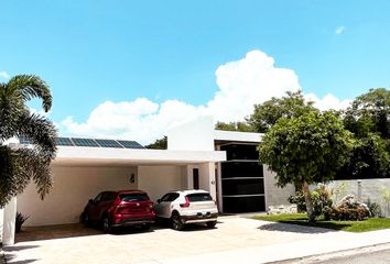 Casa en condominio en  Avenida La Rejoyada, La Rejoyada, Mérida, Yucatán, 97307, Mex