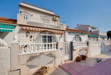 Chalet en  Distrito 2 - Urbanizaciones - Los Naúfragos, Torrevieja