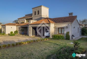 Casa en  Calle Los Pioneros, Villa San Lorenzo, Capital, Salta, Arg