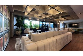 Apartamento en Las Lomas, Medellín