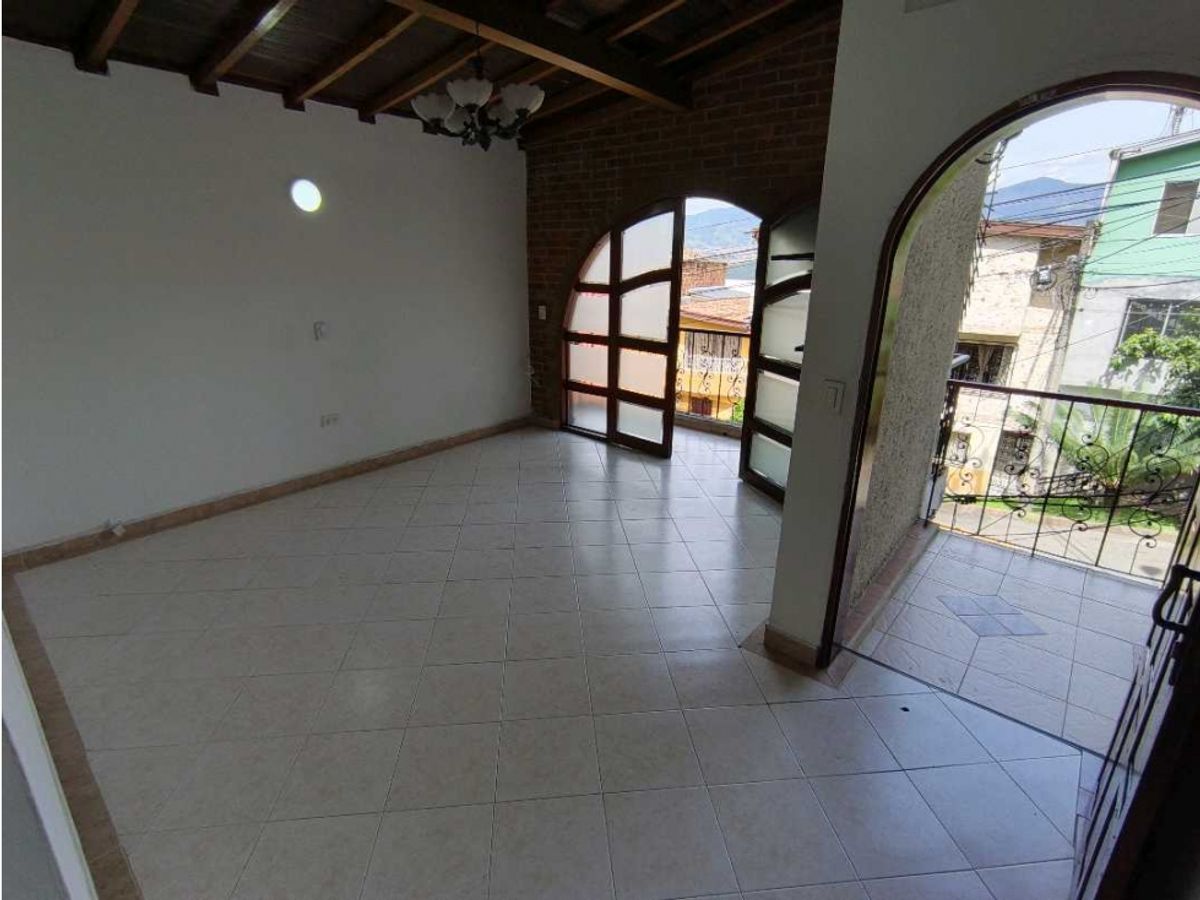 Casa en arriendo Aguacatala (Suroriente) en arriendo en Aguacatala