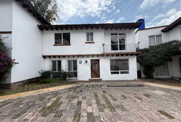 Casa en condominio en  Lomas De Tecamachalco Sección Bosques I Y Ii, Huixquilucan