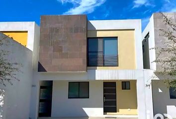 Casa en  Calle Berellín, Cumbres La Rioja, Mitras Poniente, García, Nuevo León, 66036, Mex