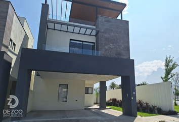 Casa en  Mitras Poniente, García, Nuevo León, Mex