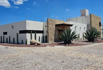 Casa en  Calle María Grever 1948, Álvarez Del Castillo, Lagos De Moreno, Jalisco, 47473, Mex