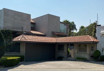 Casa en  Lomas De Tecamachalco Sección Bosques I Y Ii, Huixquilucan