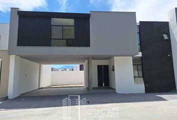 Casa en  Calle Covadonga De Abajo 815-816, Los Cavazos, Santiago, Nuevo León, 67315, Mex