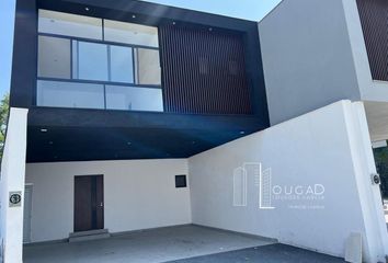 Casa en  Calle Benito Juárez, Condado De Asturias, Santiago, Nuevo León, 67315, Mex