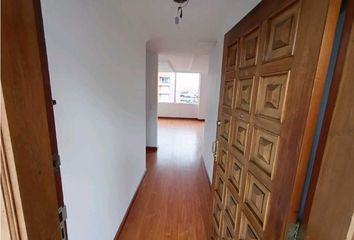 Apartamento en  Santa Barbara Norte, Bogotá