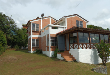 Casa en  Centro Poblado, Calima